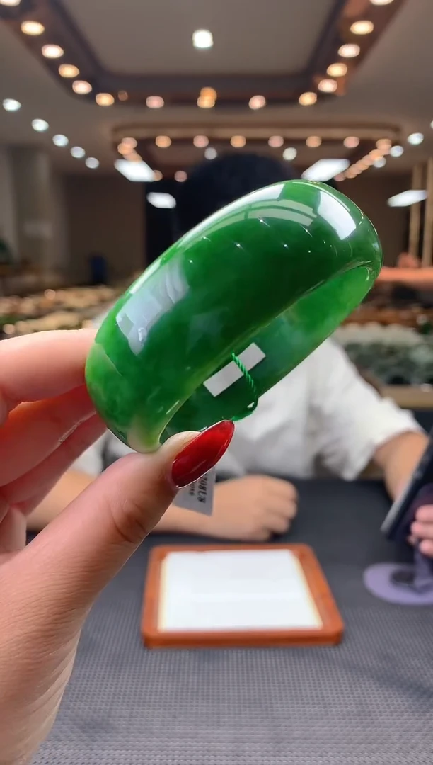 定制和田玉用****7天然和田玉（拍一发一)