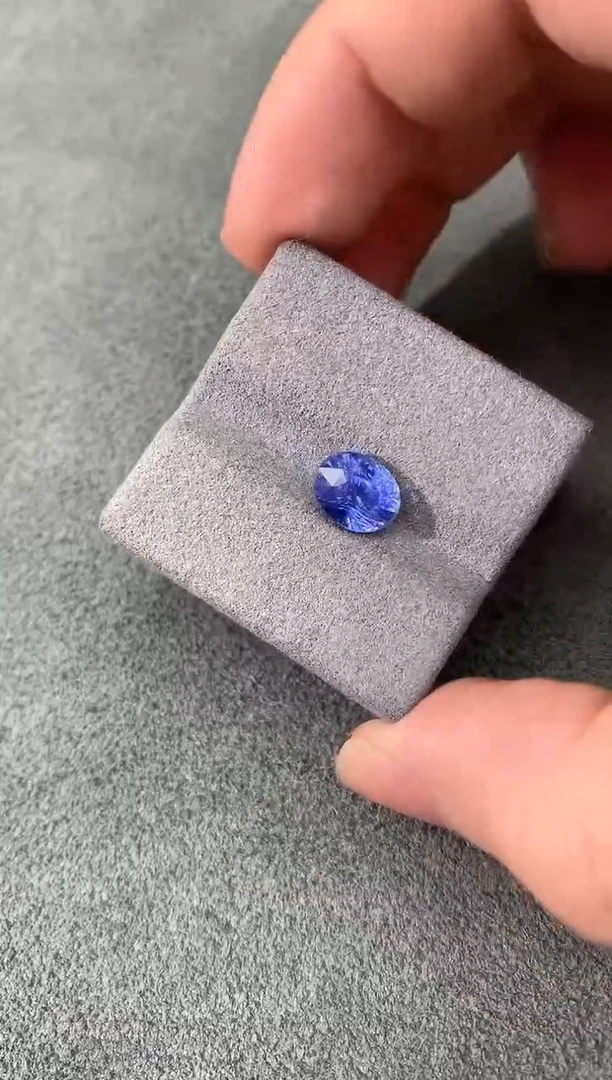 裸石蓝宝石无烧矢车菊 2.2CT