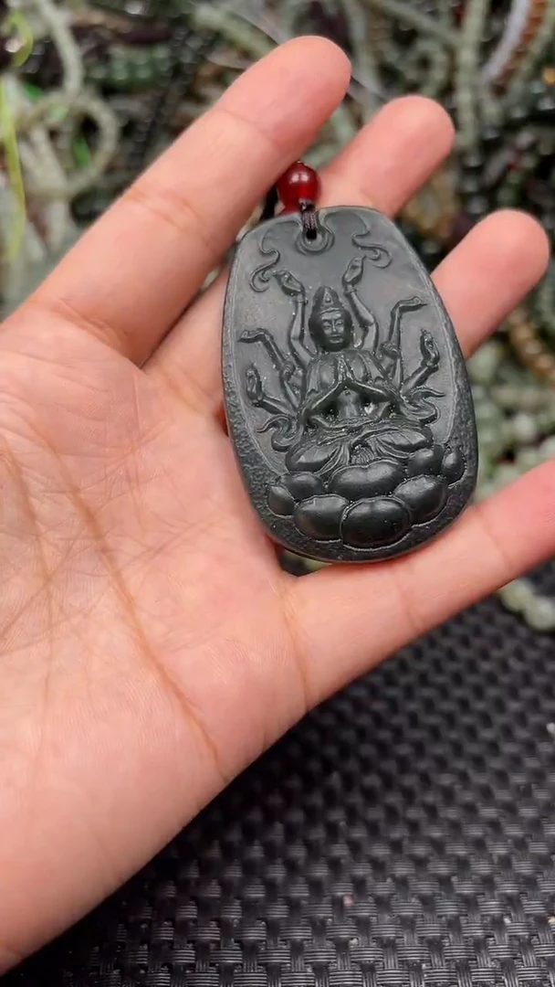 颈饰未镶嵌和田玉1