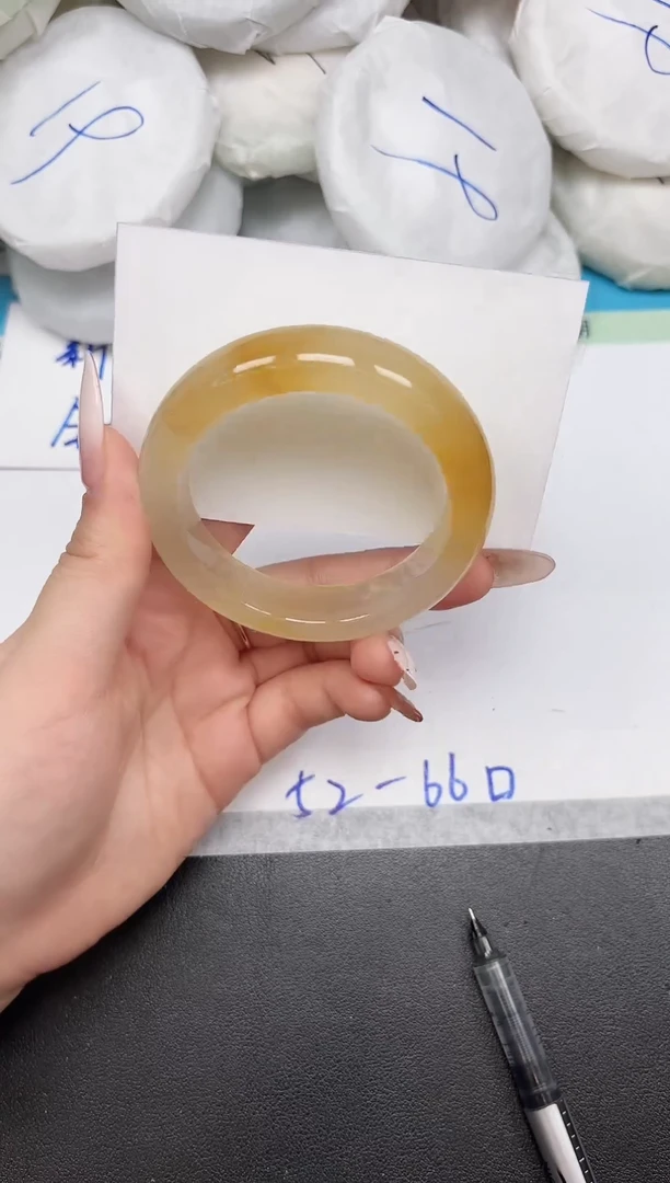 未镶嵌手镯石英质玉A214/55.3