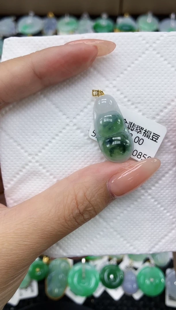 颈饰18K金镶嵌翡翠11111111111