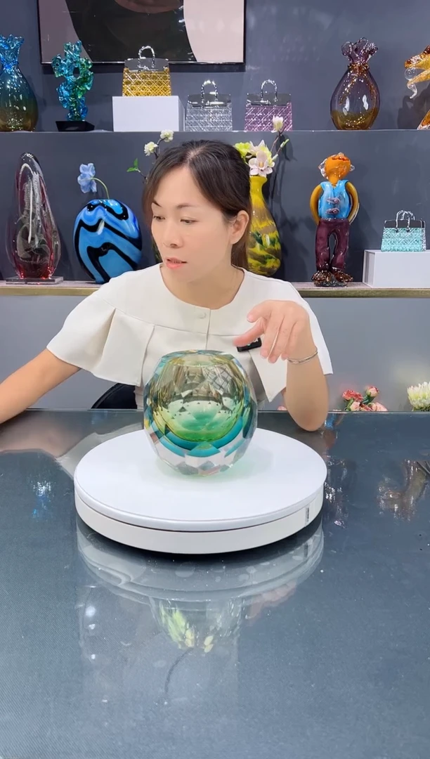 琉璃手工艺品水晶琉璃花瓶1个