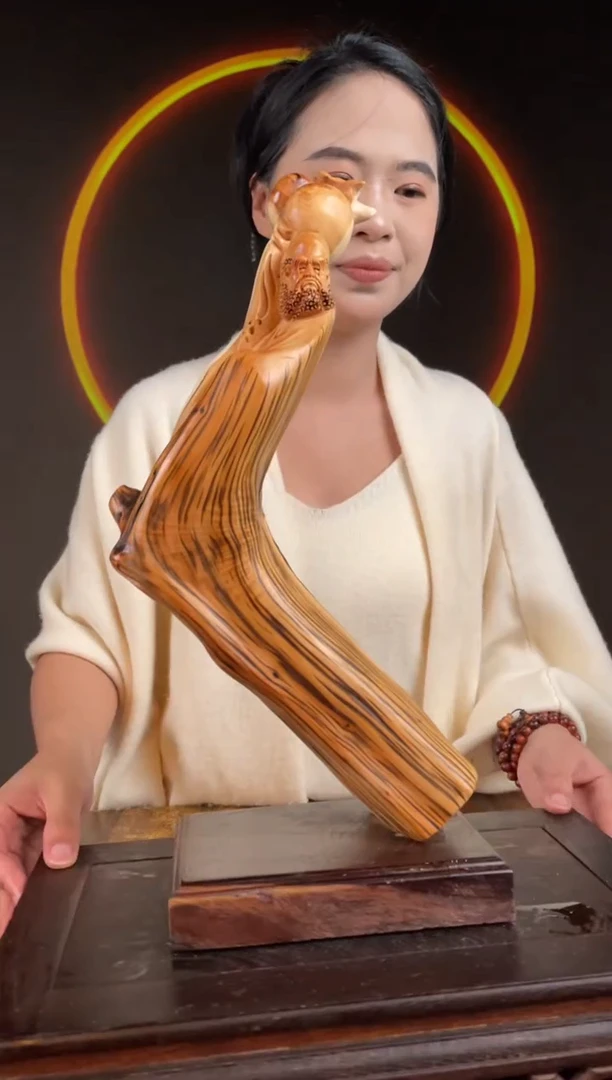 柏木（崖柏）手工摆件,先抢先得! 编号:189