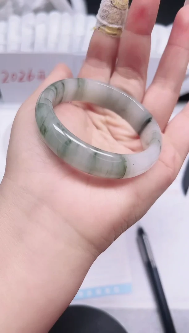 未镶嵌手镯石英质玉45-51.3