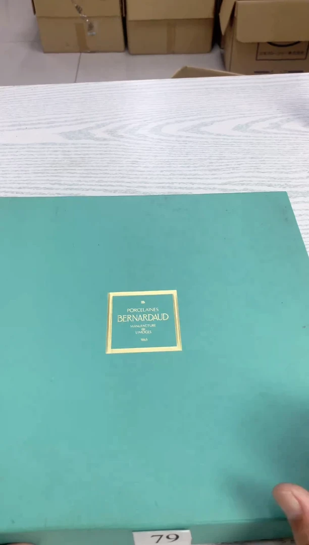 手工艺品琉璃松**雨默认微瑕，no退no换，介意勿拍