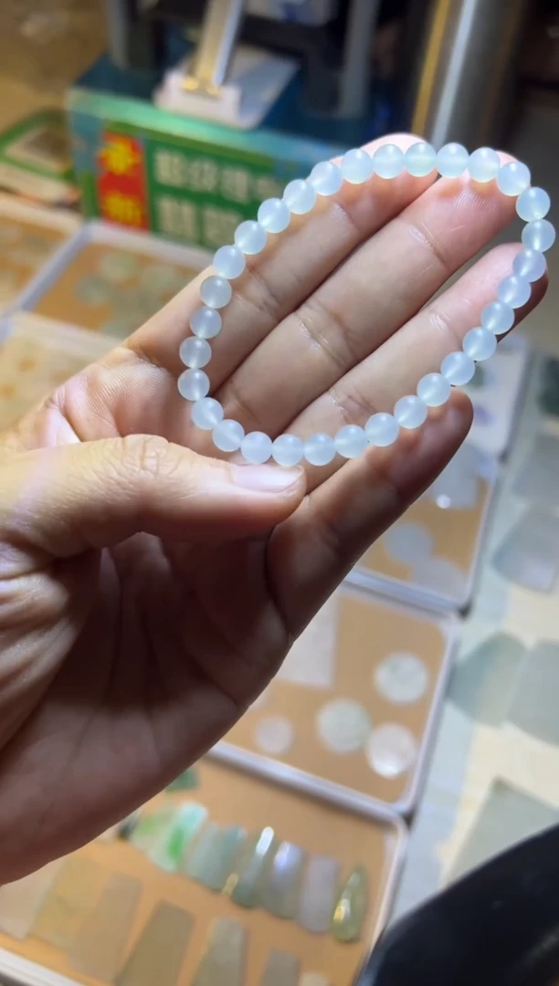 未镶嵌定制翡翠手串