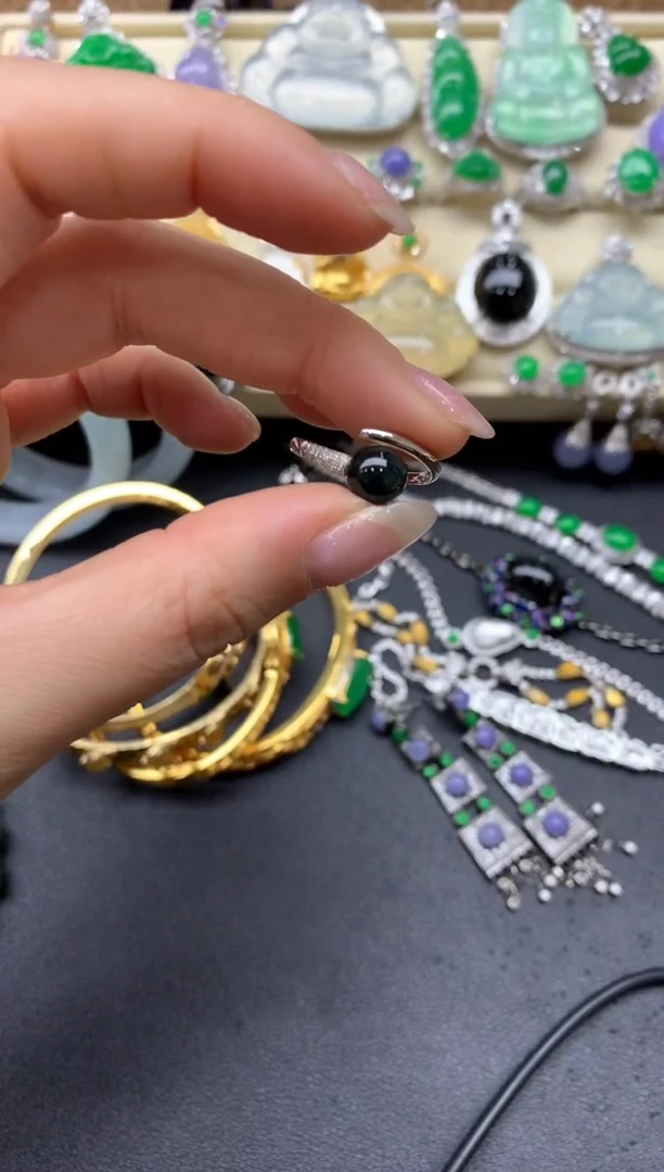 【闪购商品】翡翠戒指18K金镶嵌222-中国好珍宝