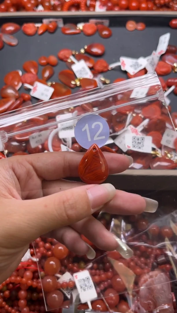 南红玛瑙未镶嵌珠宝奇石12