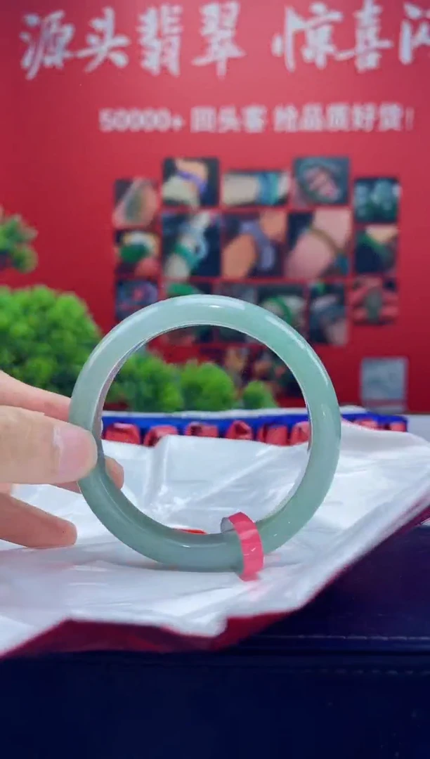 翡翠手镯未镶嵌手镯5