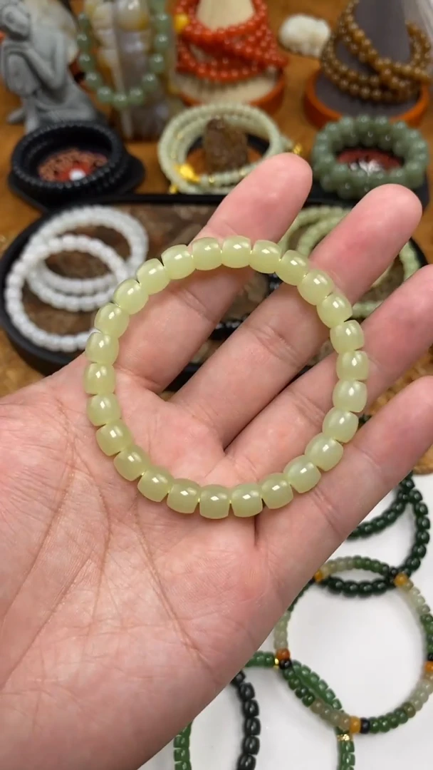 颈饰未镶嵌和田玉手串