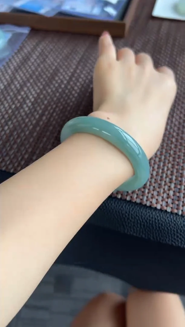 翡翠手镯未镶嵌27号55.3*11.3*8.3