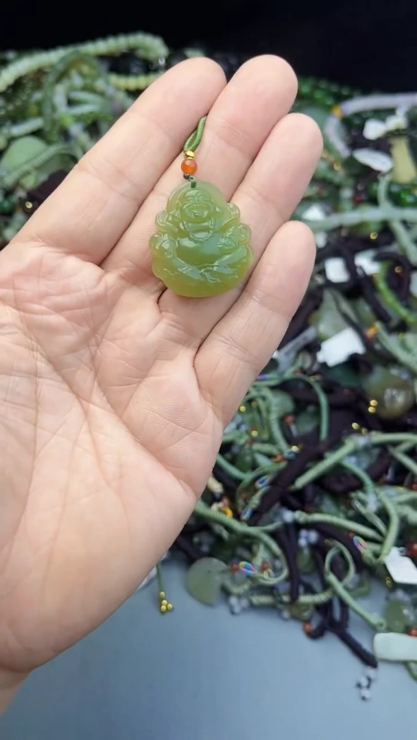 和田玉未镶嵌颈饰多样性发货  拍一发一