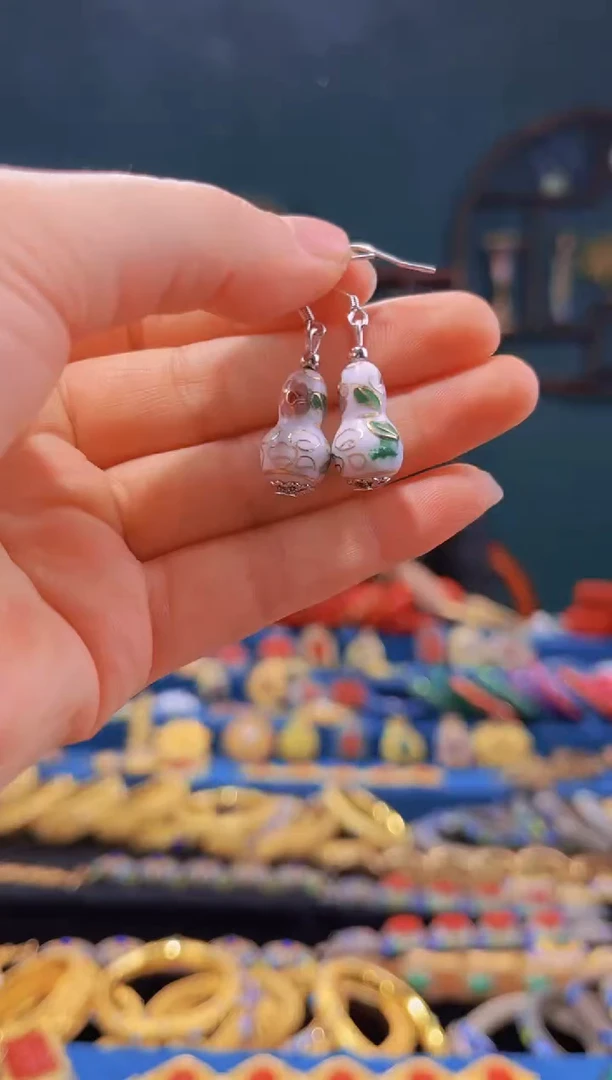 【闪购商品】非遗绝技 景泰蓝葫芦耳环 白