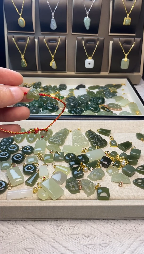 未镶嵌手绳和田玉未镶嵌 手绳 和田玉