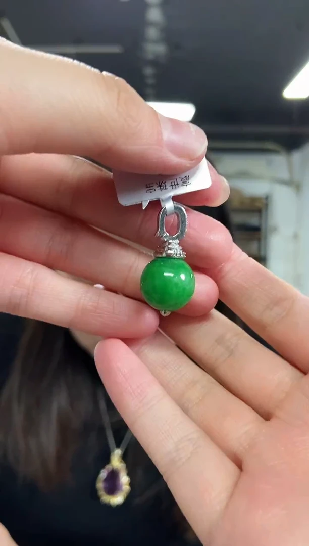 【闪购商品】翡翠吊坠(不含链)未镶嵌多样性发其一颜色微差