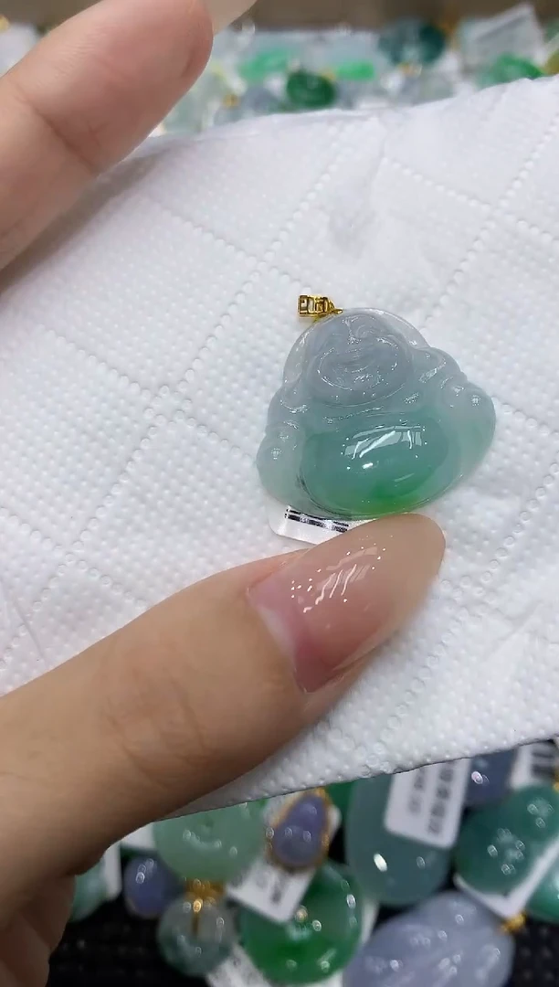 颈饰18K金镶嵌翡翠111111111111