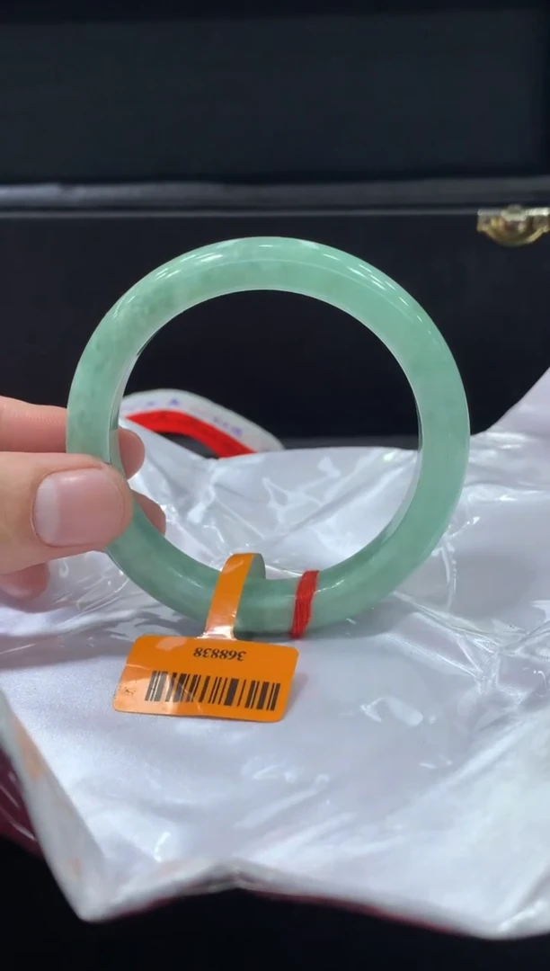 未镶嵌手镯翡翠翡翠手镯