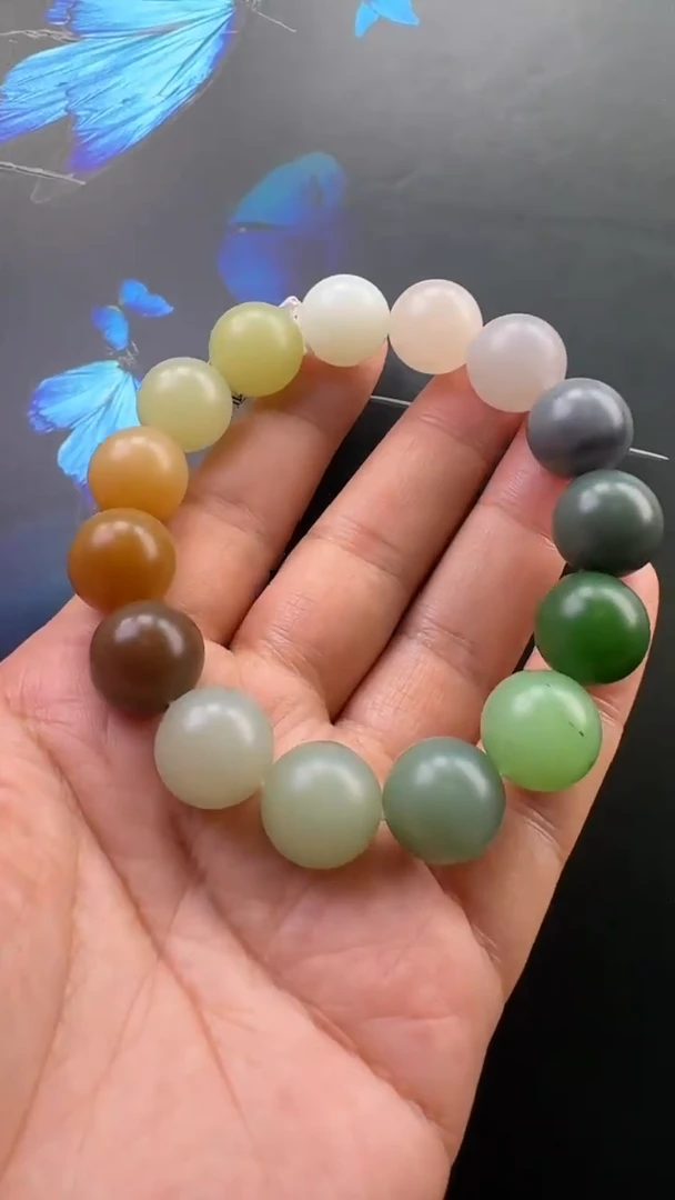 颈饰未镶嵌和田玉手串