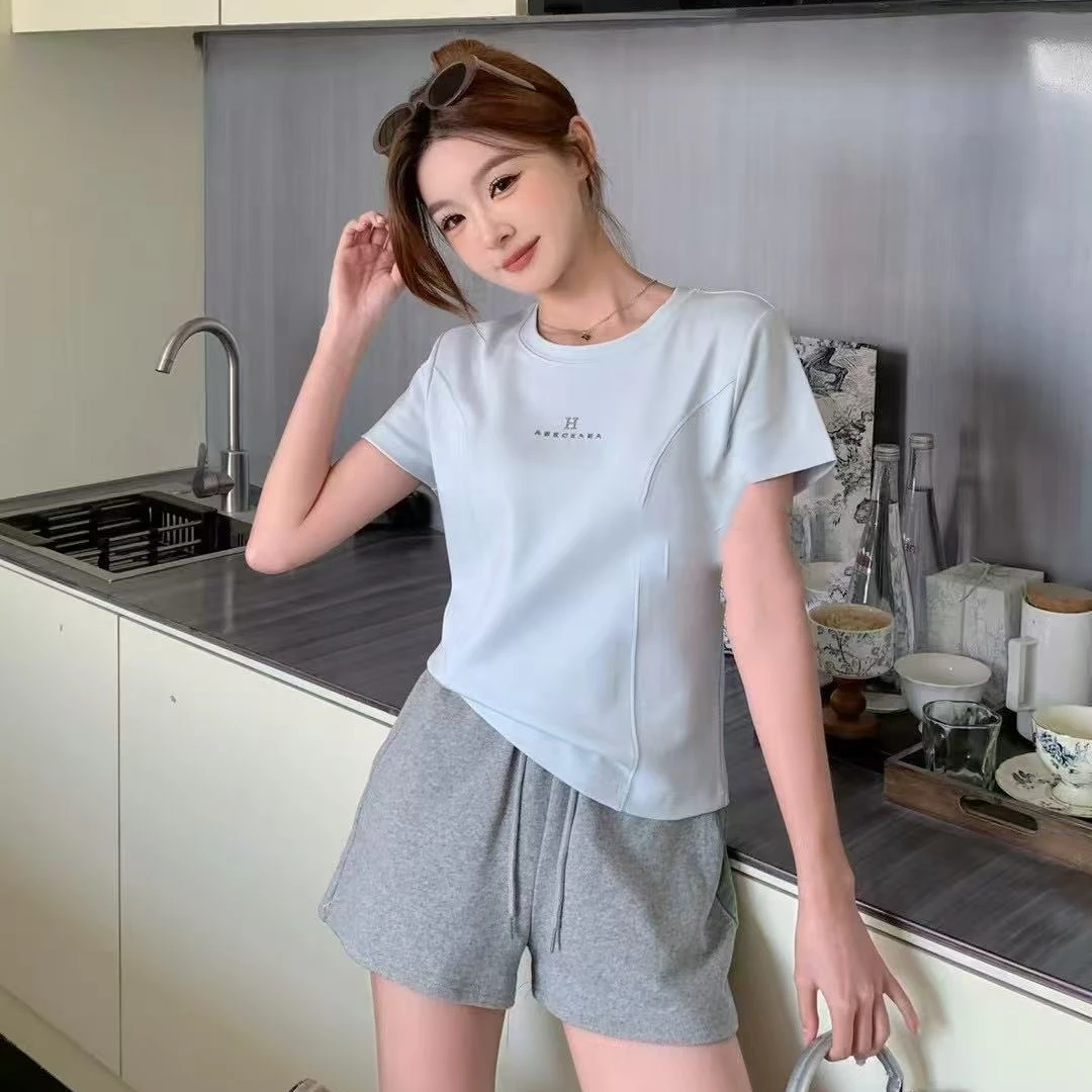 2025春夏圆领正肩短袖T恤 显瘦修身百搭字母T恤女