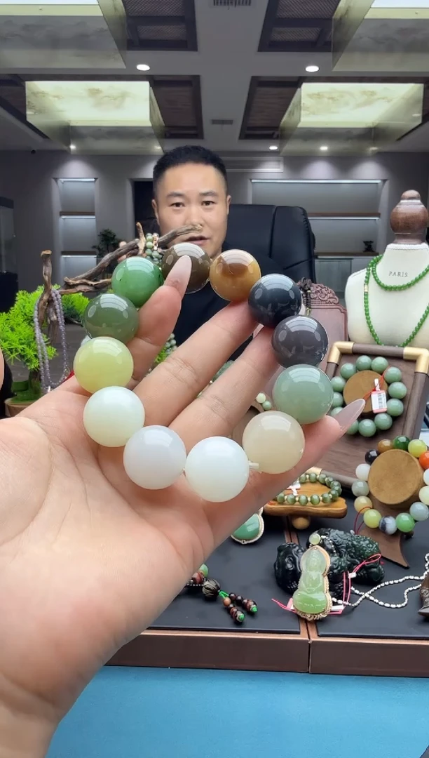 未镶嵌手串和田玉db