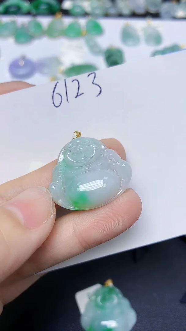 翡翠18K金镶嵌颈饰 天然缅甸翡翠A货