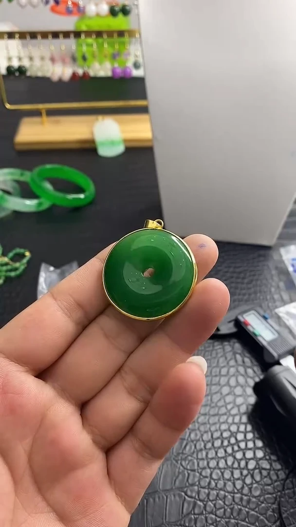 颈饰14K金镶嵌翡翠W130