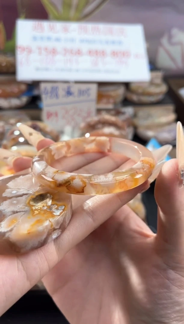 未镶嵌手镯石英质玉53