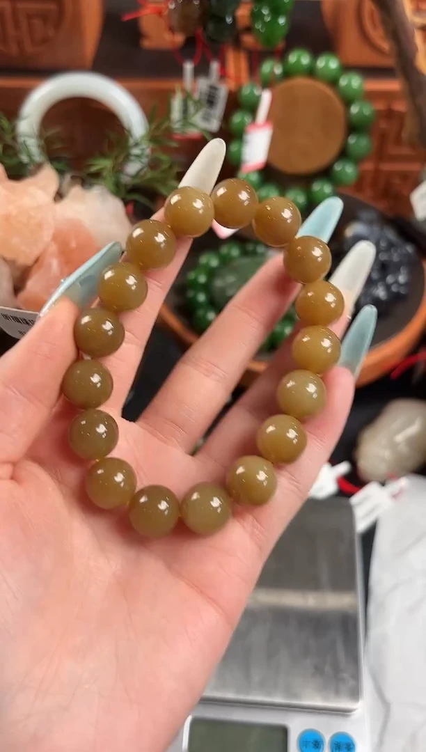 未镶嵌手串和田玉董小姐推荐 多样性发货 拍一发一t12