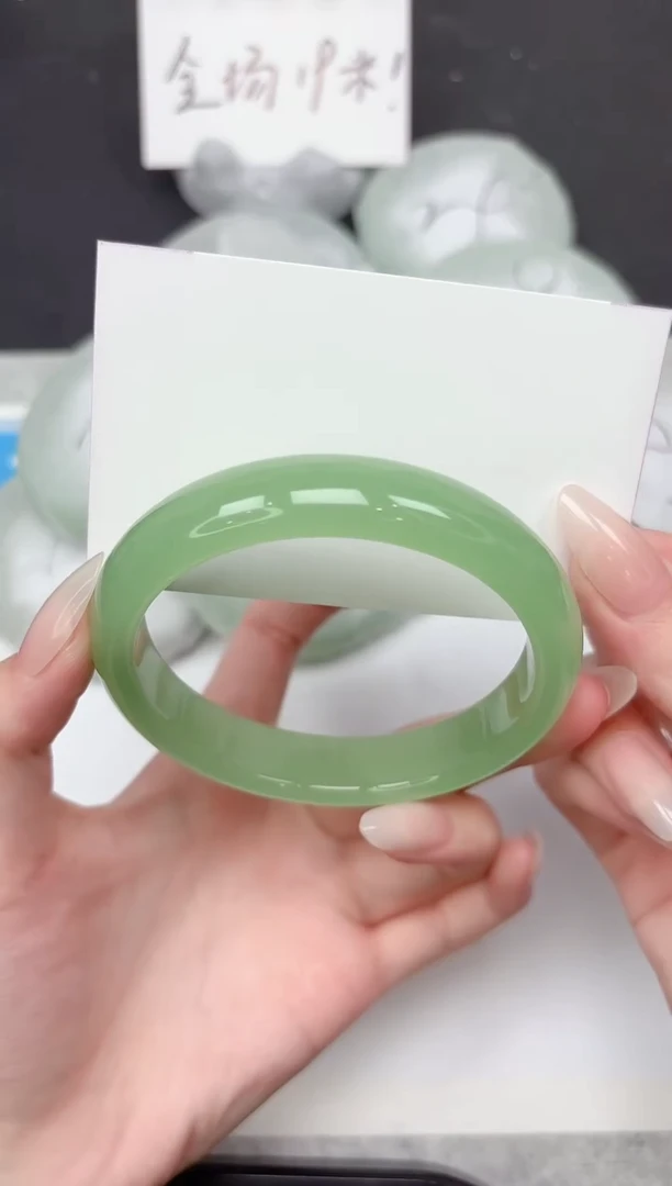 未镶嵌手镯石英质玉306-64.3