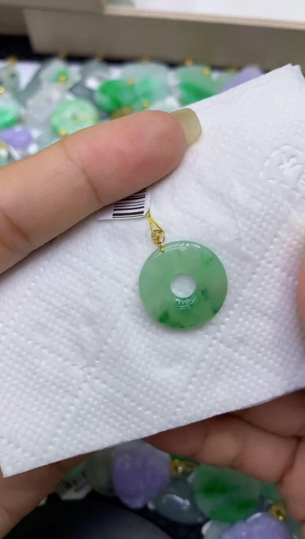 颈饰18K金镶嵌翡翠天然缅甸A货翡翠