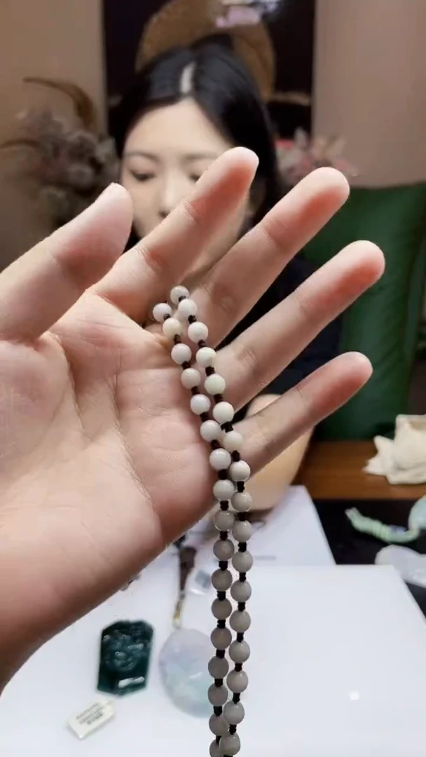 未镶嵌定制翡翠吊坠84