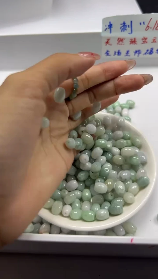 翡翠未镶嵌颈饰w2714翡翠小桶珠9*7mm*10颗