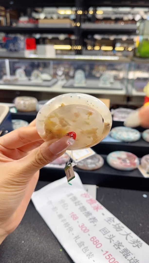 未镶嵌手镯石英质玉六*六圈口（赠品镯心）