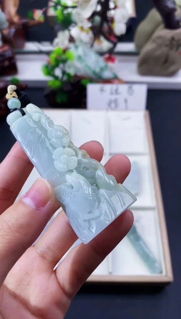 颈饰未镶嵌翡翠天然缅甸A货翡翠