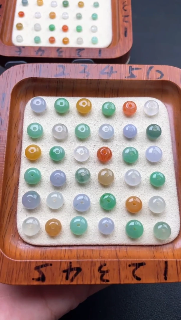 颈饰未镶嵌翡翠000000