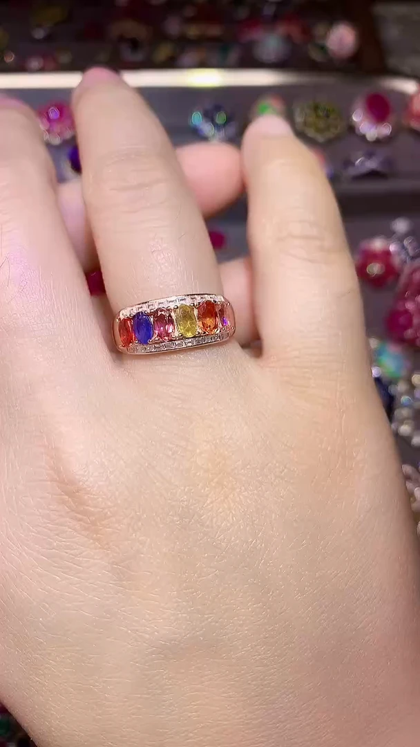 彩色蓝宝石戒指银S925镶嵌....