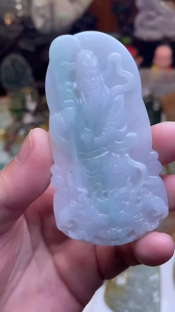颈饰未镶嵌翡翠关公