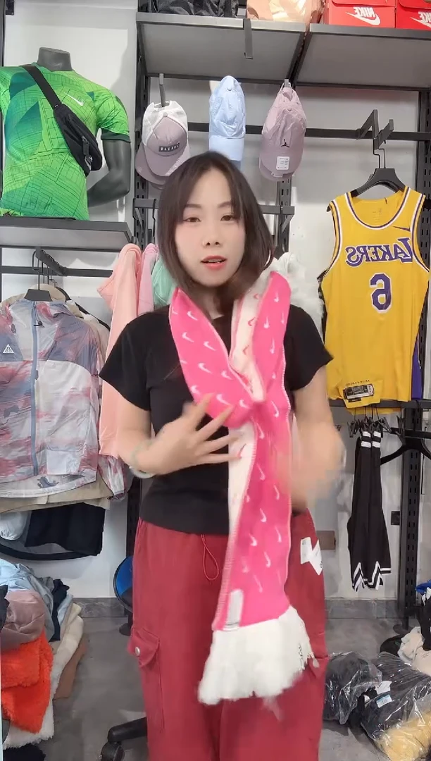 1673  编码 瑕疵款直播间过款为准 尺码