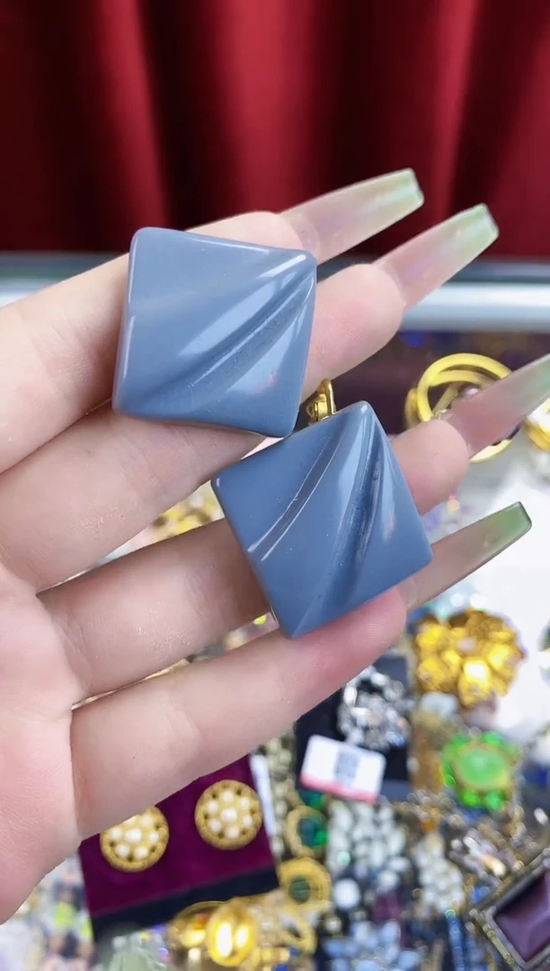 合金琉璃楚楚珠宝中古甄选不退换