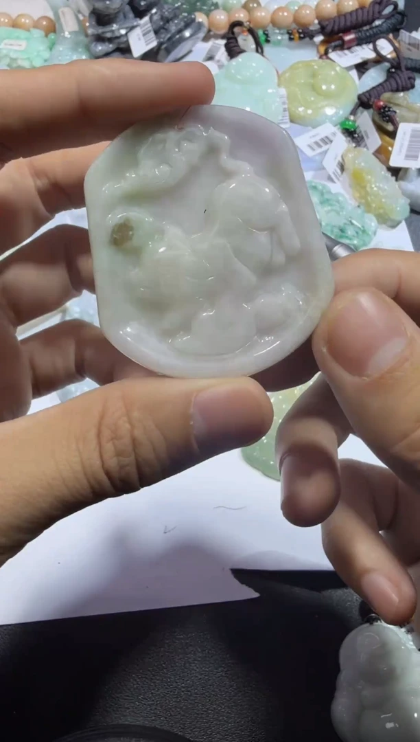 【闪购商品】翡翠颈饰未镶嵌00005120