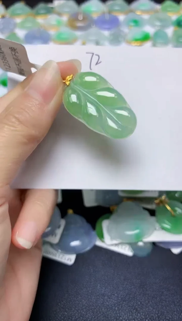 翡翠未镶嵌颈饰 天然翡翠A货