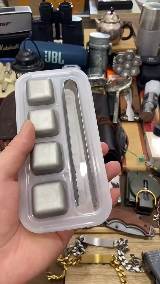 瓷片闪购商品 如图所示