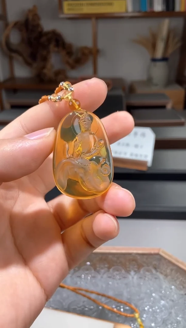 琥珀颈饰未镶嵌金蓝普贤吊坠