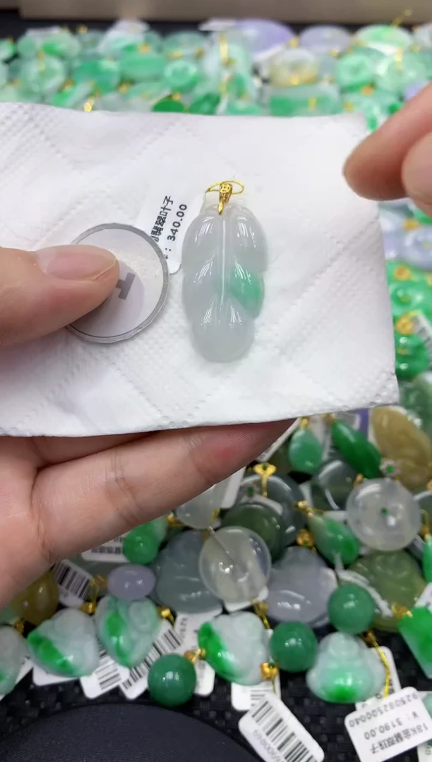 颈饰未镶嵌翡翠天然缅甸翡翠A货