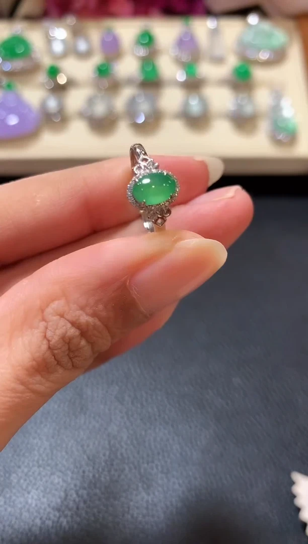 18K金镶嵌戒指翡翠z5多样性一件发货