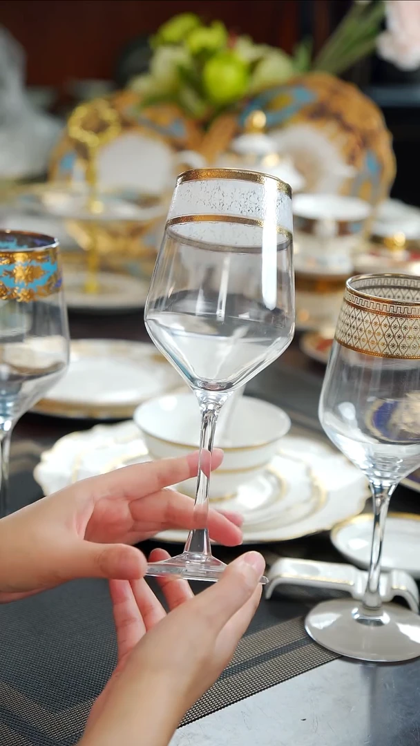 瓷片高脚红酒杯 1个