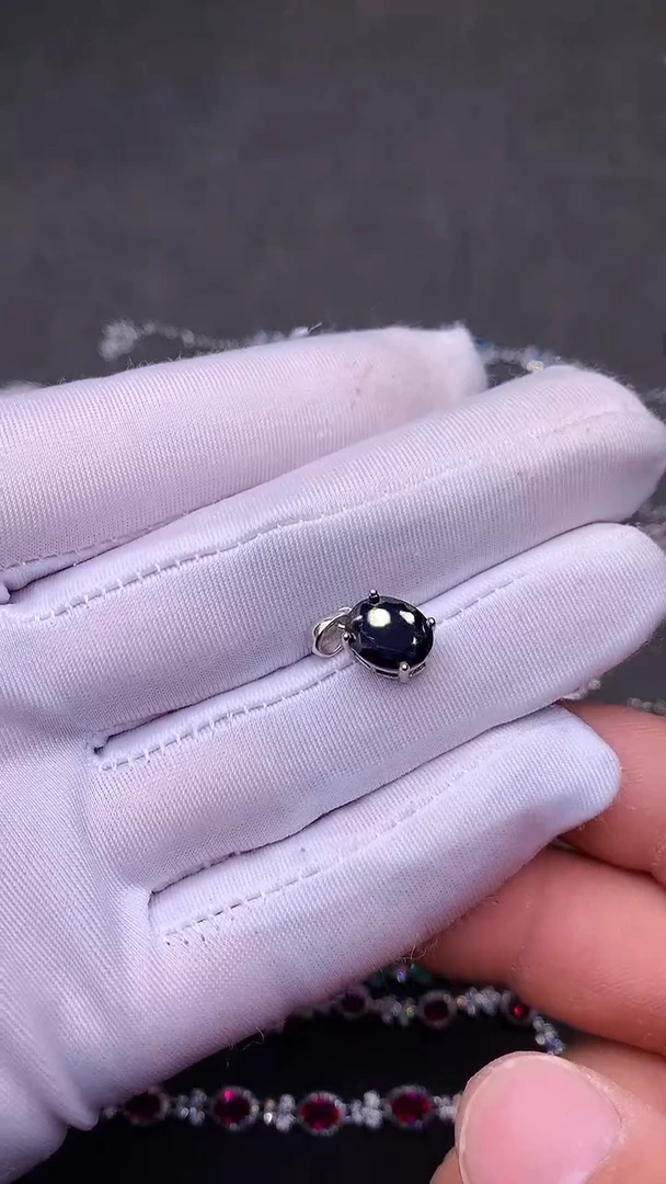 【闪购商品】蓝宝石颈饰银S925镶嵌········