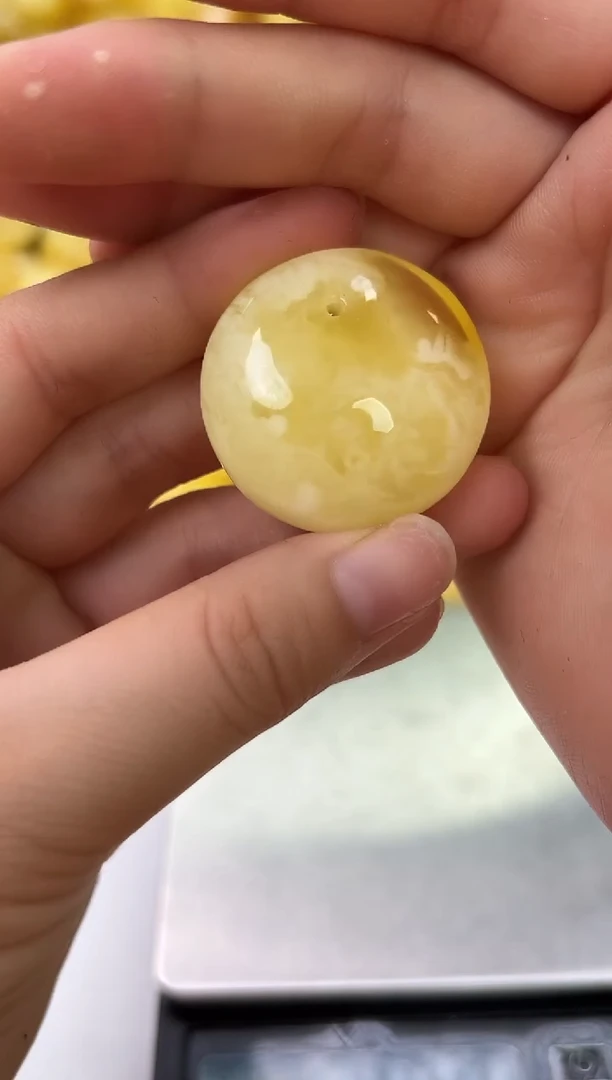 未镶嵌蜜蜡裸石琥珀蜜蜡吊坠