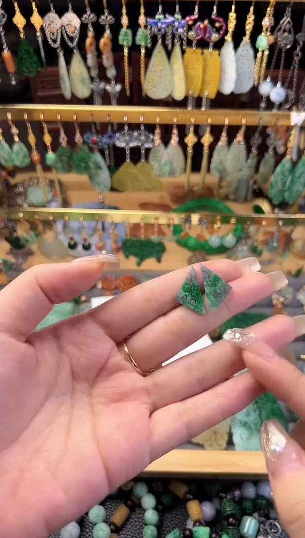 未镶嵌定制翡翠翡翠