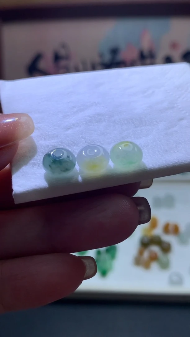 定制翡翠未镶嵌卡8+